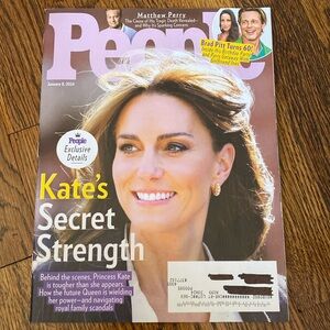 People Magazine - January 8 2024 - Kate Middleton - Matthew Perry - Brad Pitt